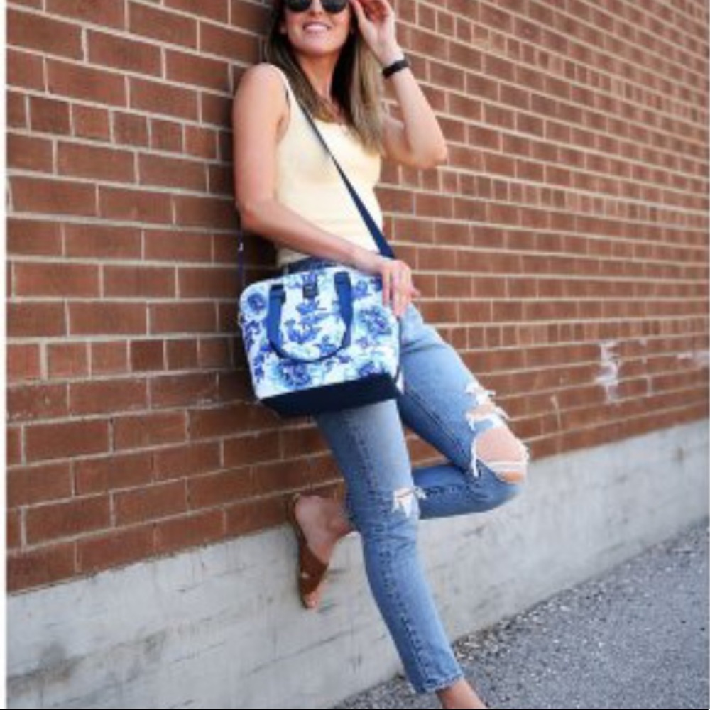 Dabney Lee Insulated Lunch Tote - Picture 4 of 6